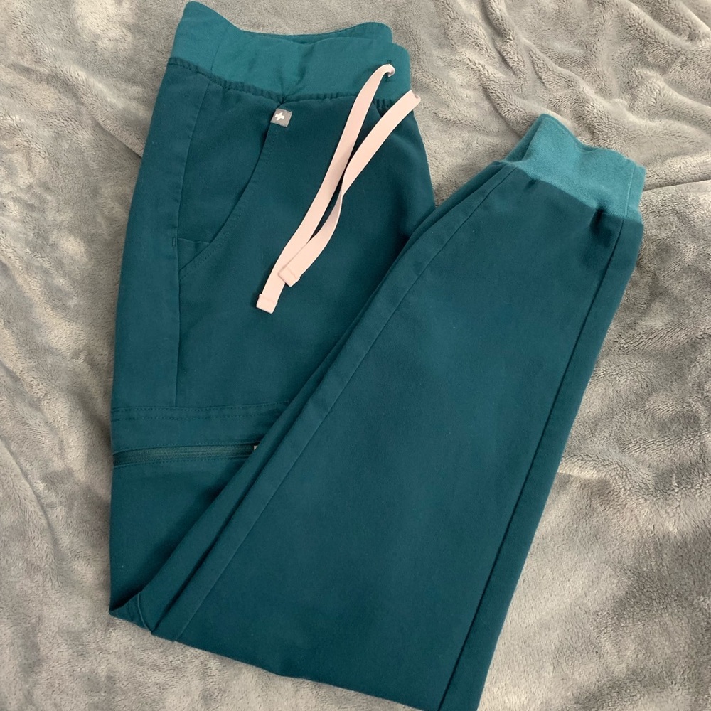 Figs Scrubs in Caribbean Blue